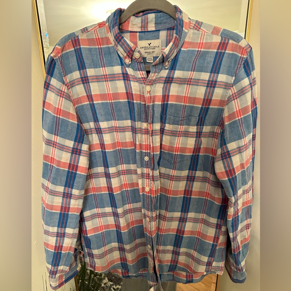 American Eagle Lightweight Plaid Button Down Men’s Medium